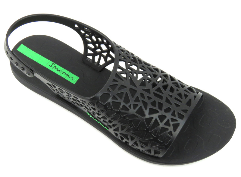 Sandały damskie z ażurową cholewką - IPANEMA 26679, czarne