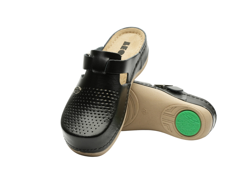 Skórzane klapki damskie czarny Leon 900