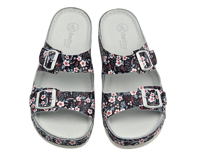 Wygodne klapki damskie lekarskie, sanitarne HELIOS Komfort 288, czarne w kwiaty