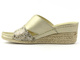 Skórzane klapki damskie na koturnie - HELIOS Komfort 295, złote