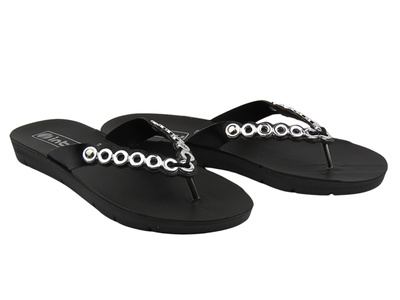 Japonki damskie z metalowymi ozdobami czarne Inblu ME-44