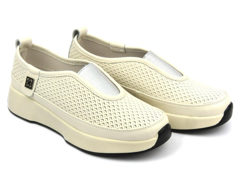 Ażurowe sneakersy damskie - Sokolski HW W24-456, beżowe