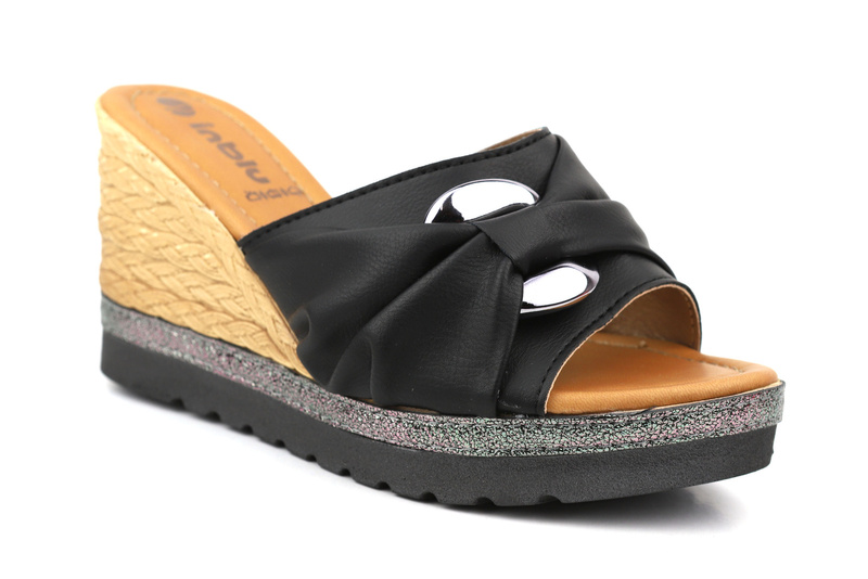 Klapki damskie na koturnie - INBLU FG-34, czarne