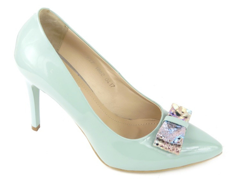 Eleganckie szpilki z kokardą i noskiem w szpic - Kati 1862, pudrowe