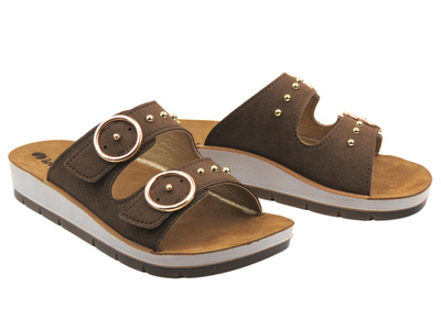 Klapki damskie z klamrami - INBLU CP-54, ciemny brąz