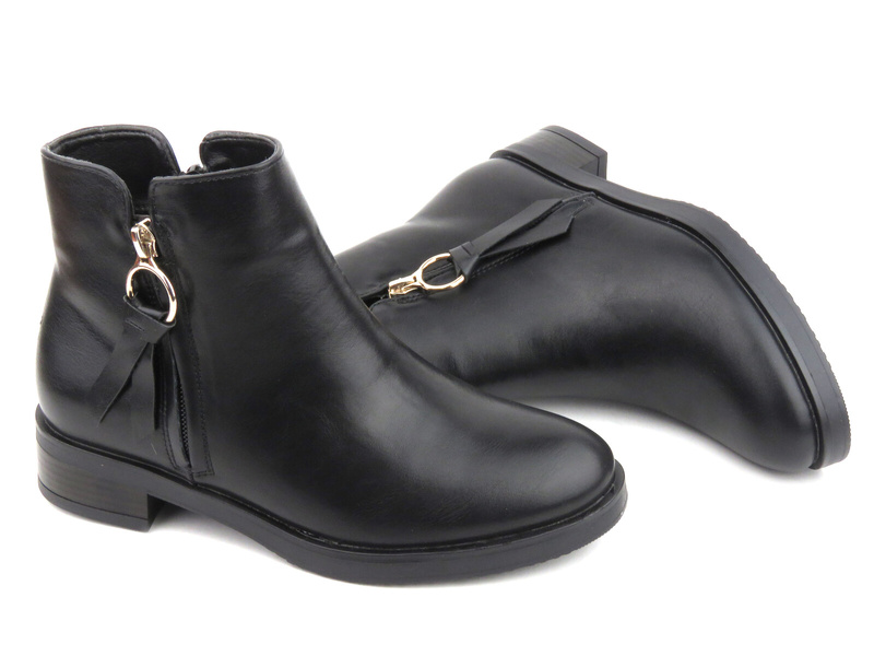 Ocieplane botki damskie na płaskim obcasie - Evento 23BT35-6416, czarne