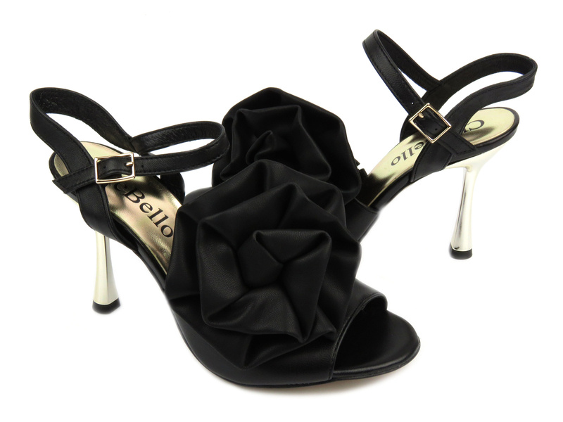 Eleganckie sandały damskie z ozdobnym kwiatem - CheBello 4321, czarne
