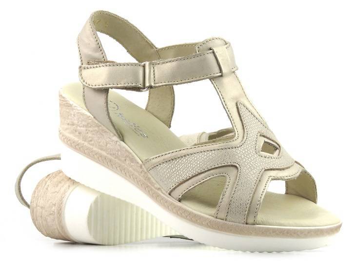 Skórzane sandały damskie na koturnie - HELIOS Komfort 251, złote