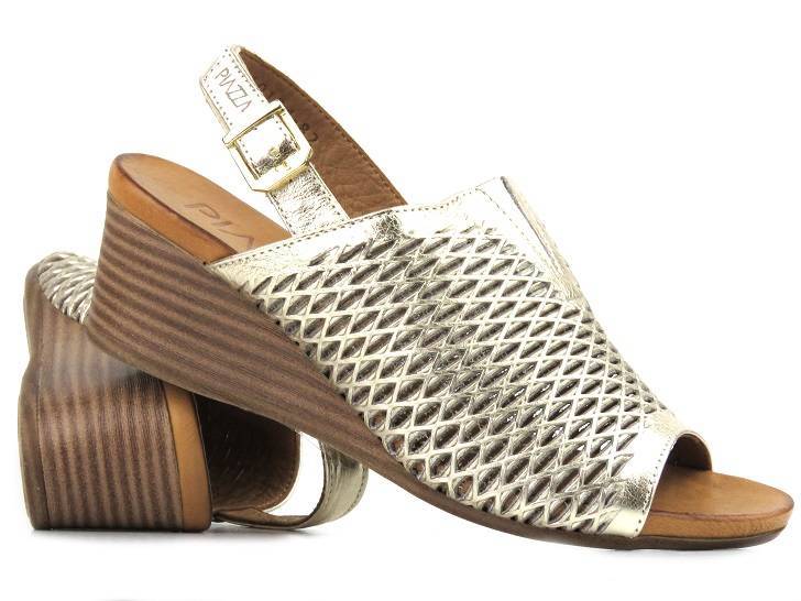 Skórzane sandały damskie na koturnie - PIAZZA 910134-82, złote