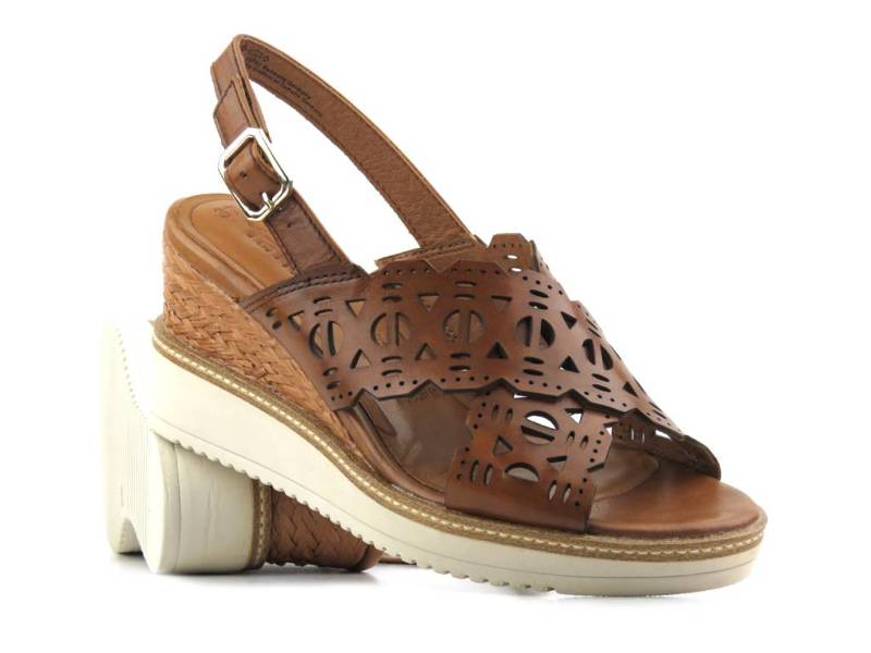 Skórzane sandały damskie na koturnie - TAMARIS 28303, brązowe