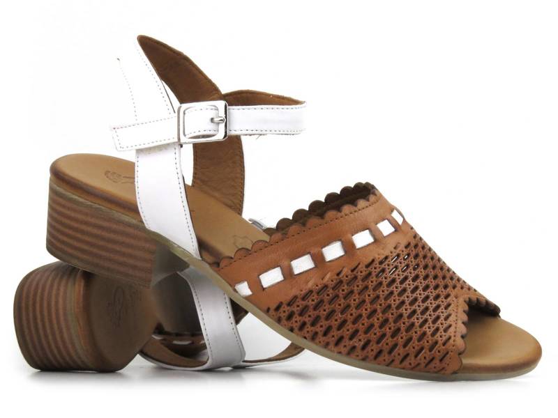 Skórzane sandały damskie na obcasie - PIAZZA 910004-21, brązowe