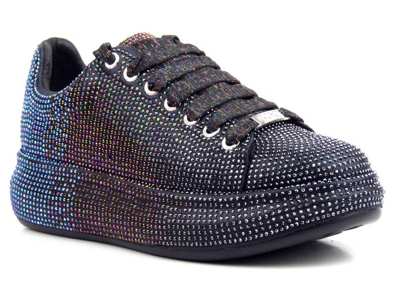 Sneakersy damskie pokryte mieniącymi się cekinami - GOE JJ2N4050, czarne - kolorowe