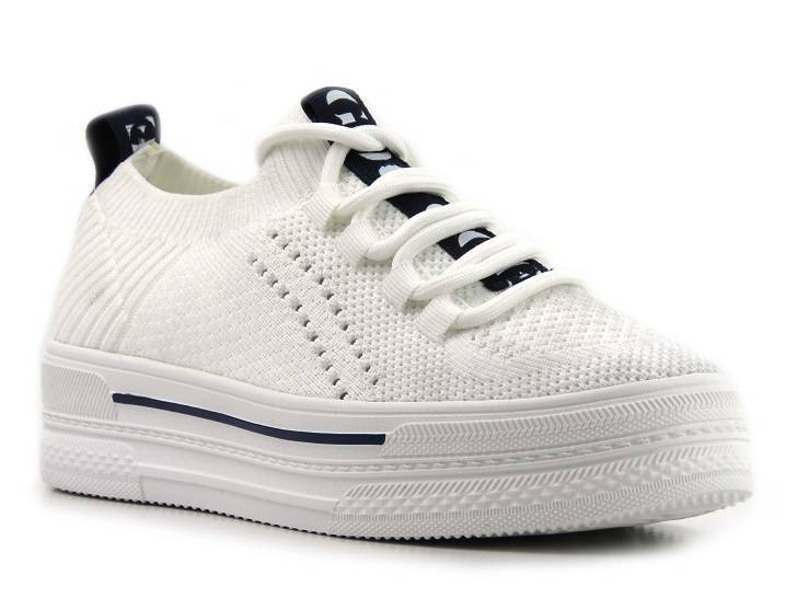 Sneakersy damskie z miękkiej tkaniny - GOE JJ2N4164, białe
