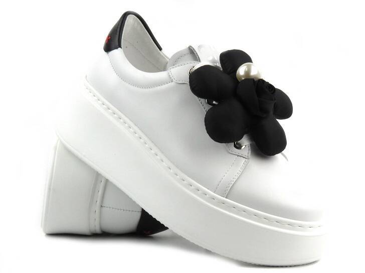 Sportowe buty damskie na platformie - CheBello 4366, białe