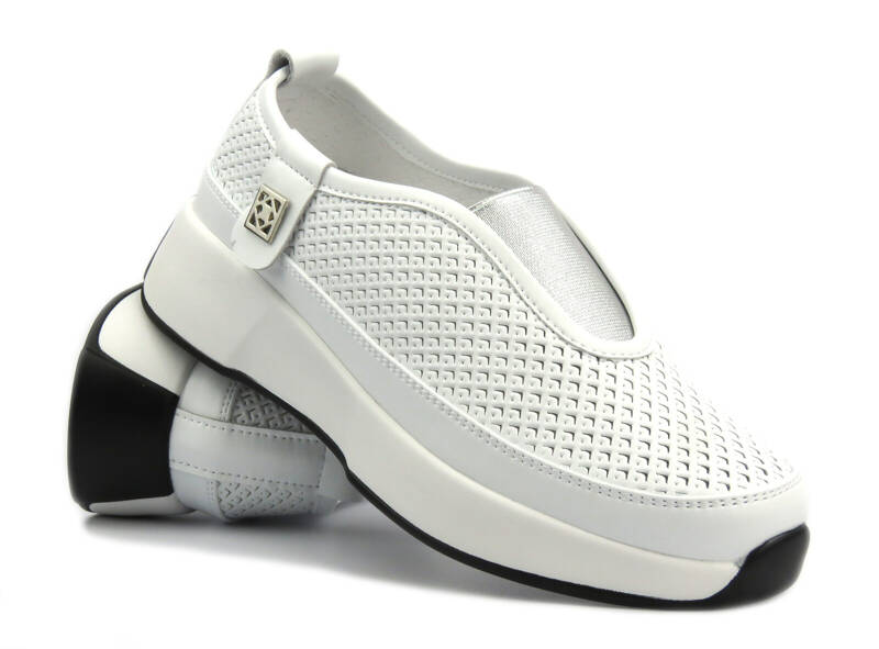 Ażurowe sneakersy damskie - Sokolski HW W24-456, białe