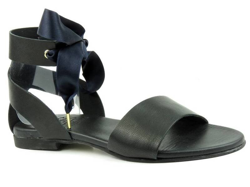 Skórzane sandały damskie, gladiatorki GIS 9F, czarne