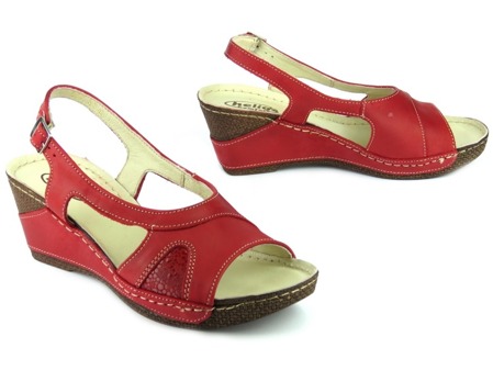 Skórzane sandały damskie na korkowym koturnie - HELIOS Komfort 207, czerwone