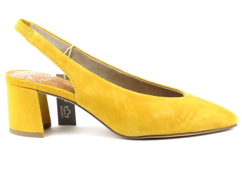 Skórzane sandały damskie z wydłużonym noskiem - Marco Tozzi 29605, żółte