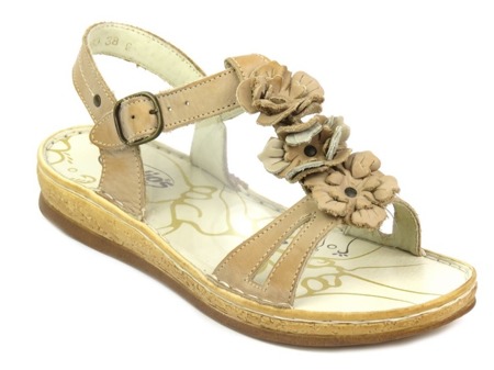 Skórzane sandały damskie zdobione kwiatkami - Helios Komfort 669, beżowe