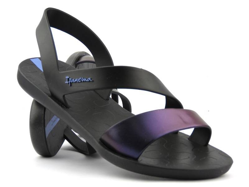 Sportowe sandały damskie wodoodporne - IPANEMA 82429, czarne z hologramowym paskiem